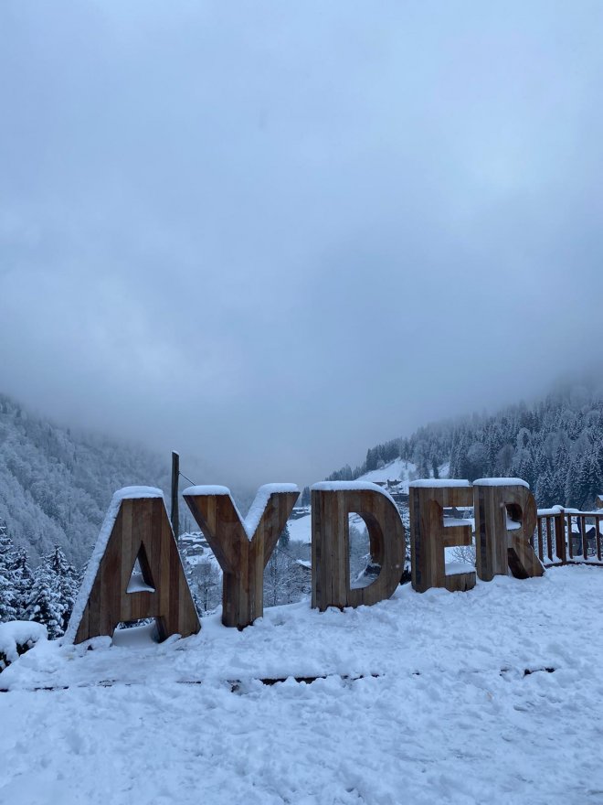 Ayder'de Kar Yağışı Etkili Oluyor