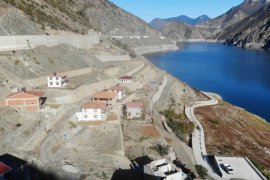 Yeni Köylerini Barajın Üstüne İnşa Ettiler