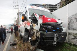 Rize'de Ambulans Kaza Yaptı: 4 Yaralı