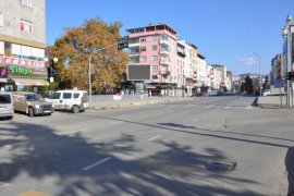 Ardeşen'de Sokak ve Caddeler Boş Kaldı