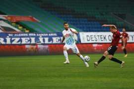 Çaykur Rizespor Kupada Son 16'ya Yükseldi