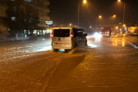 Rize'de Yağmur Hayatı Olumsuz Etkiliyor