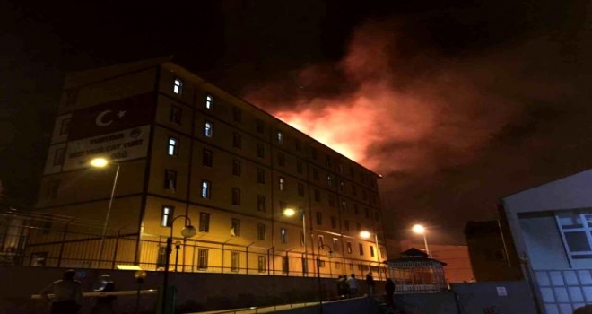 Rize'de Öğrenci Yurdundan Yangın Çıktı - TIKLA İZLE
