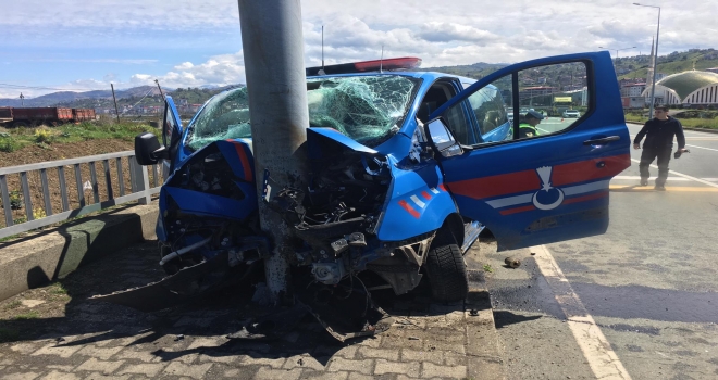 Ardeşen'de Jandarma Aracı Kaza Yaptı: 3 Asker Yaralı