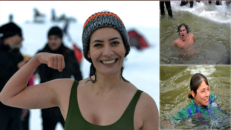 Buz Tutan Gölü Kırıp, 'Yüzme Şenliği' Düzenlediler